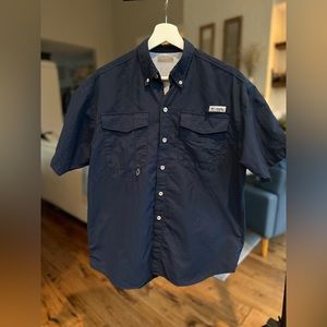 Columbia PFG short sleeve blue shirt. Medium.